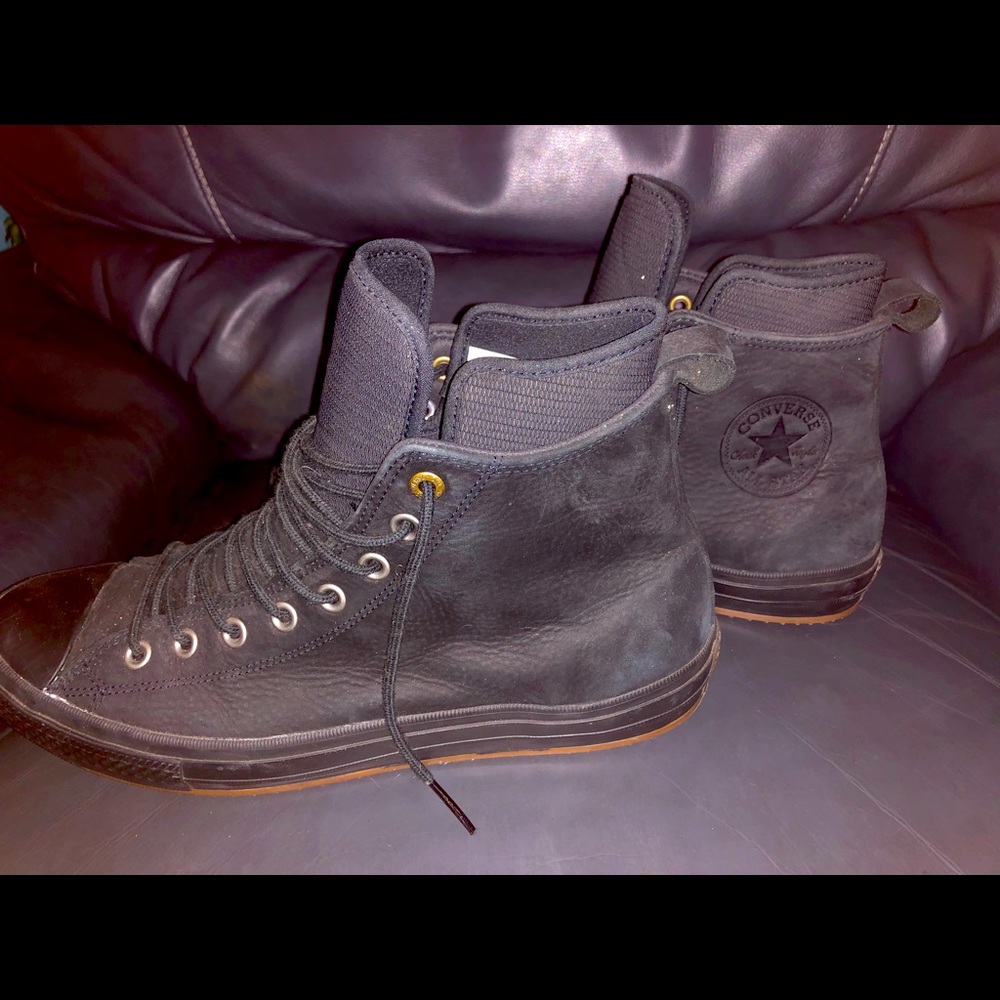 Leather winter chucks size 11. Warm and rare. Got em in NYC. Beautiful